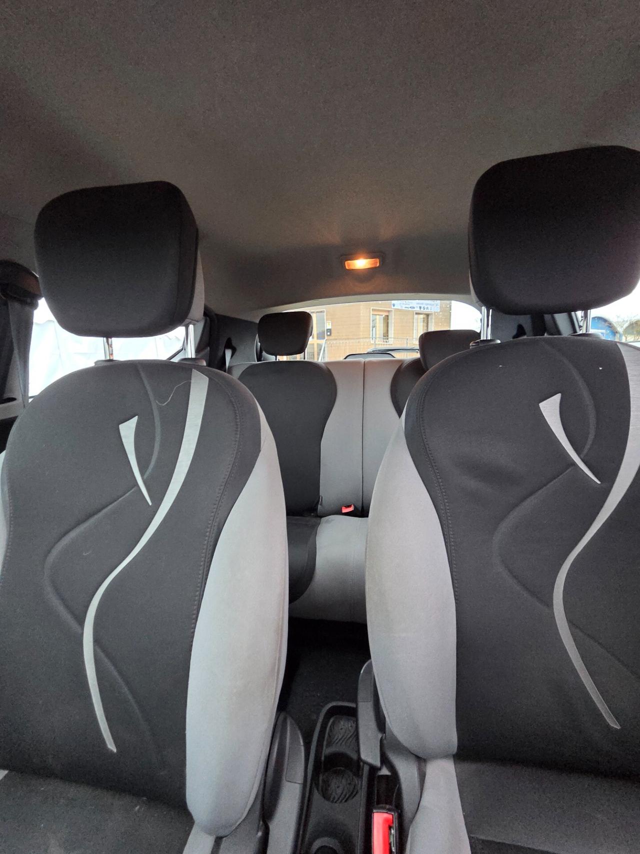 Lancia Ypsilon 1.3 MJT 16V 95 CV 5 porte S&S Platinum FINANZIABILE