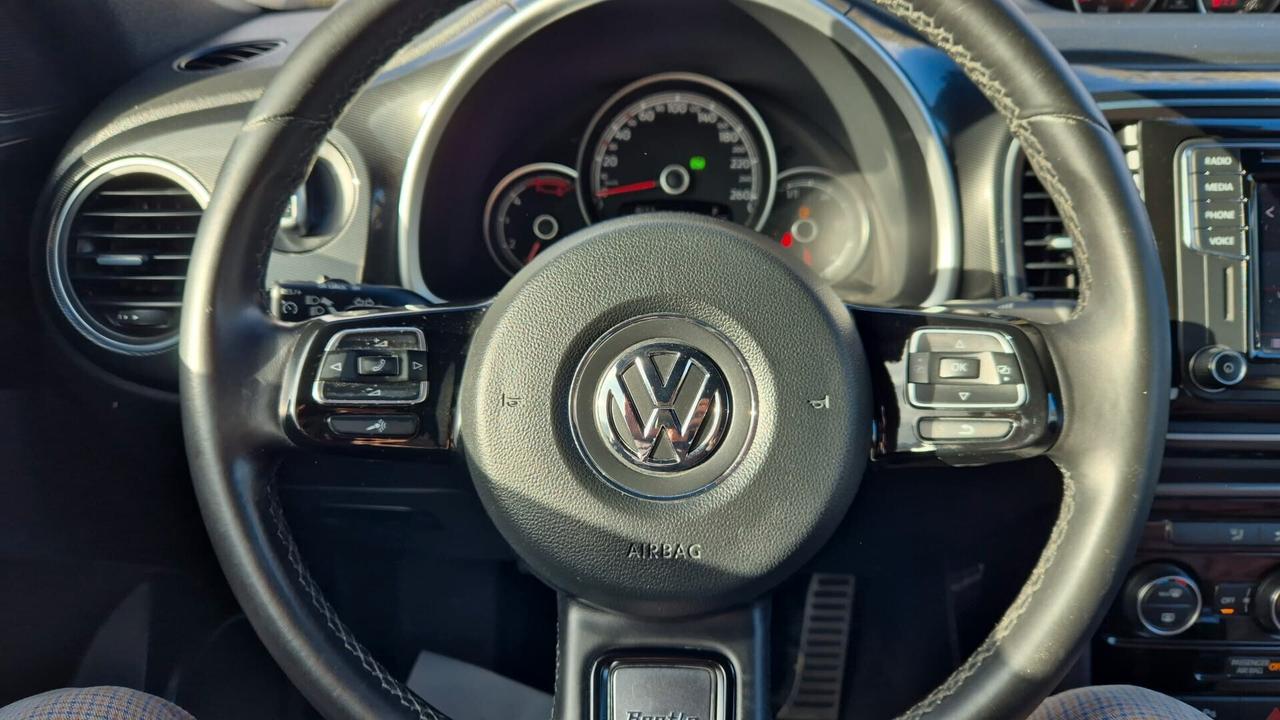 Volkswagen Maggiolino Cabrio 2.0 TDI DSG 150 CV Sport BlueMot. Tech.