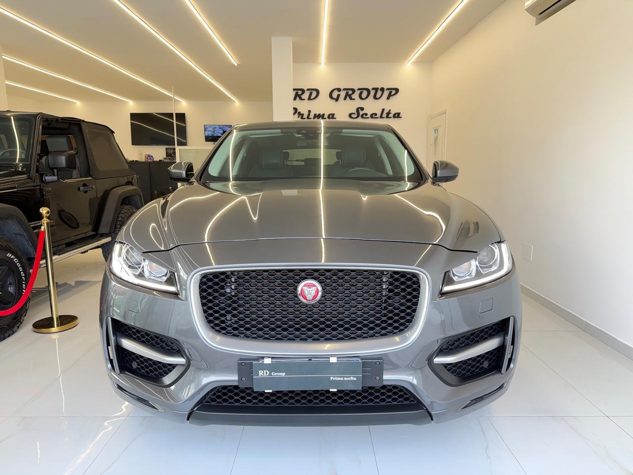 Jaguar F-Pace 2.0d I4 R-Sport awd 240cv automatica iva Esposta