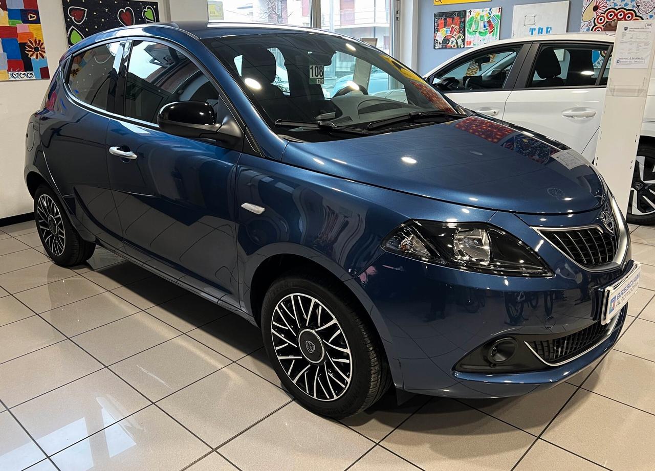 Lancia Ypsilon 1.0 FireFly 5 porte S&S Hybrid Platino