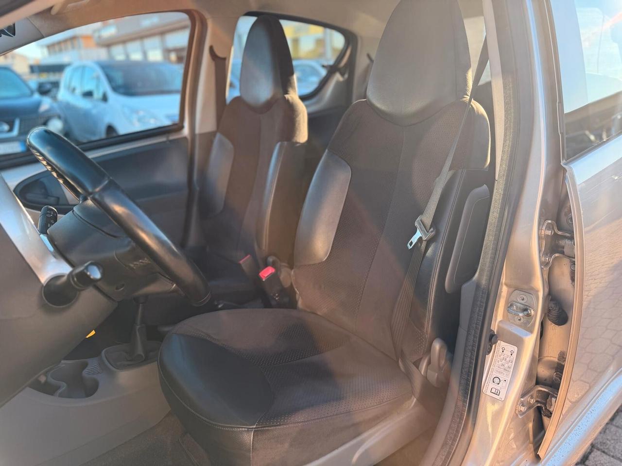 Toyota Aygo 1.0 12V VVT-i 5 porte Sol