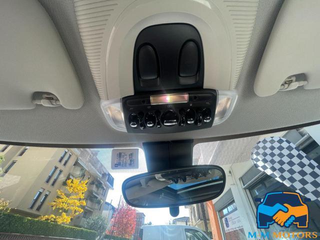 MINI Clubman 2.0 Cooper SD con tetto apribile