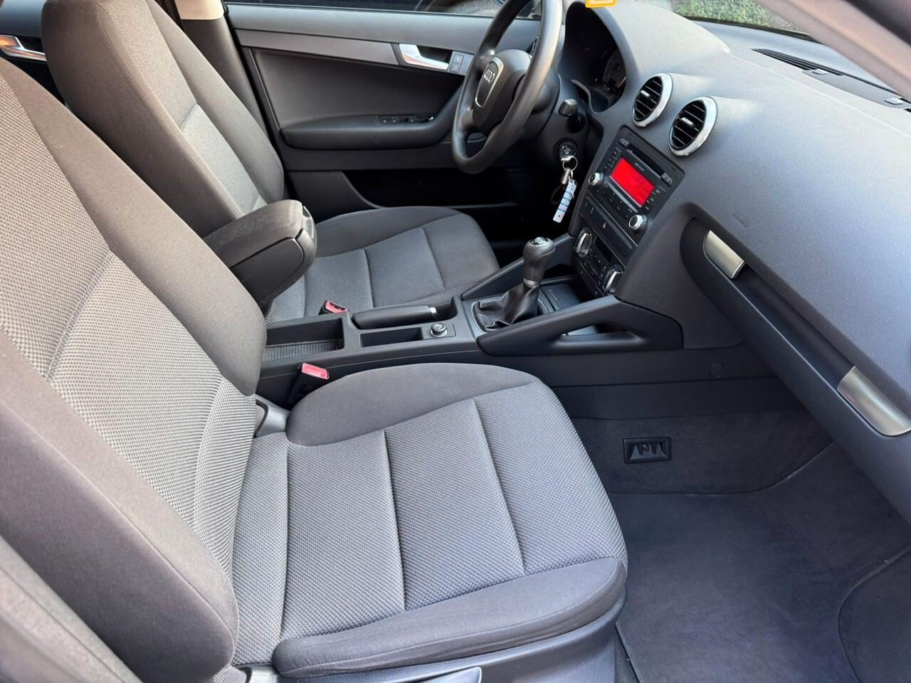 Audi A3 SPB 1.6 TDI 105 CV CR Ambition