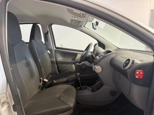 TOYOTA Aygo 1.0 12V VVT-i 5 porte Now Red Edition