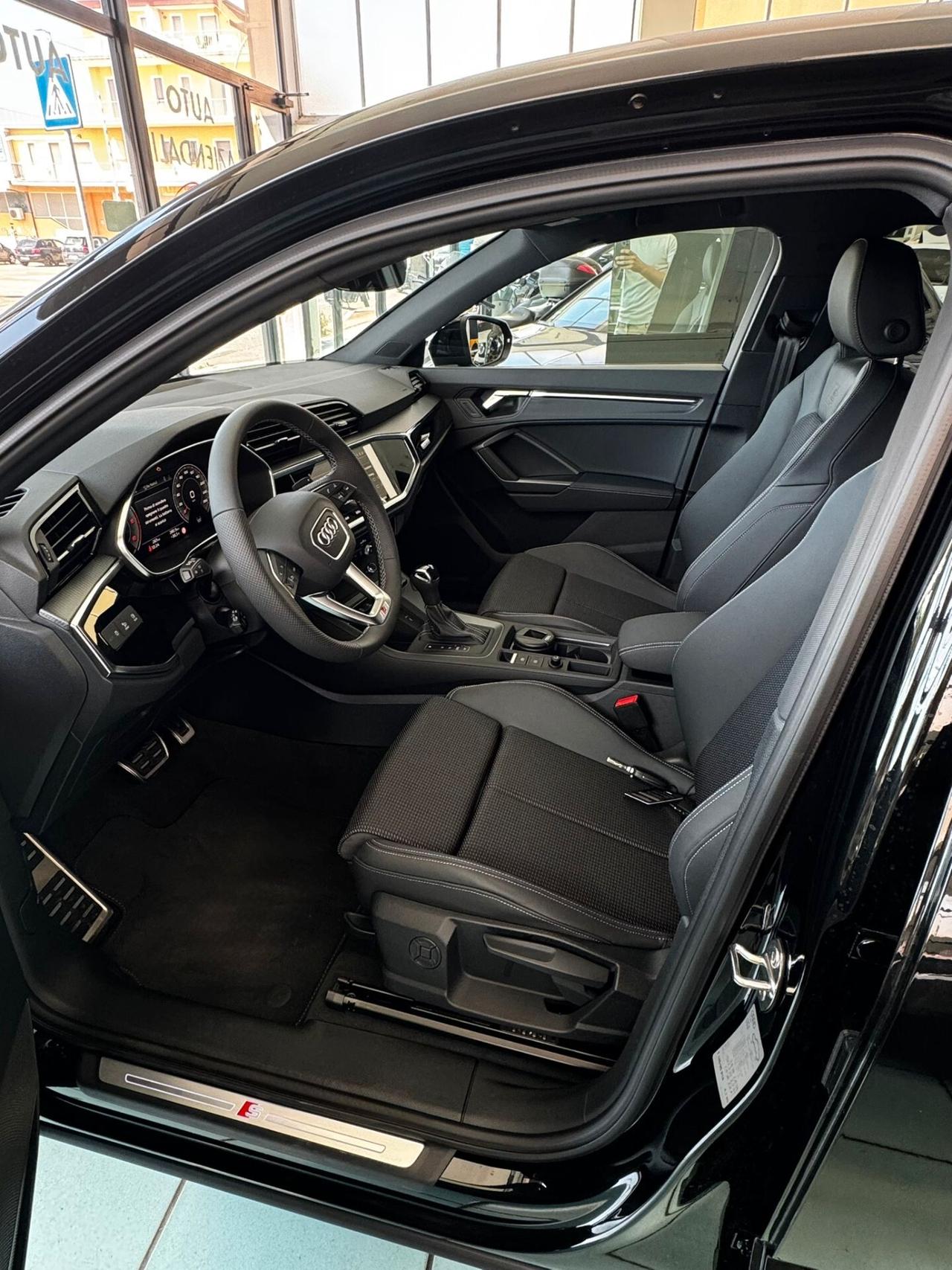 Audi Q3 SPB 40 TDI quat. Sline Stronic Identity Black