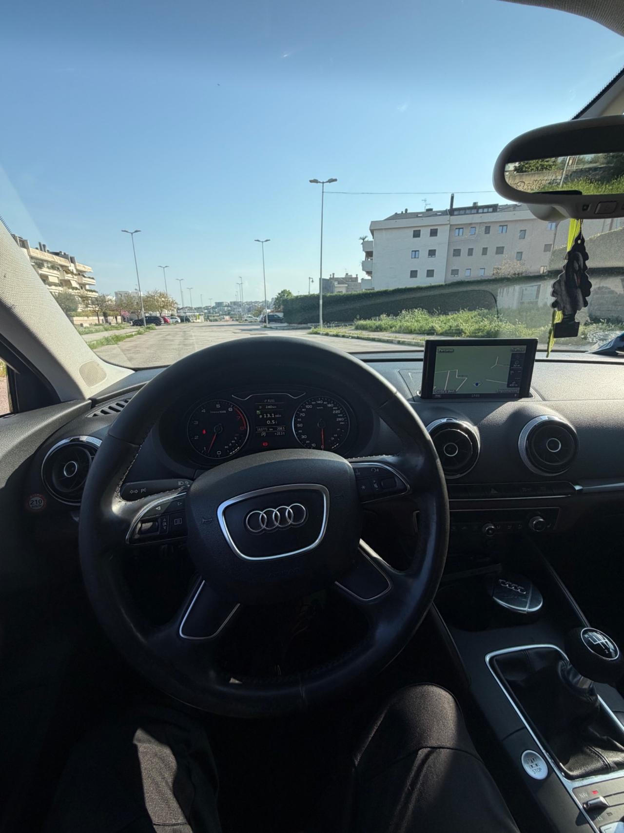 Audi A3 Sedan 1.4 TFSI 125 CV Attraction