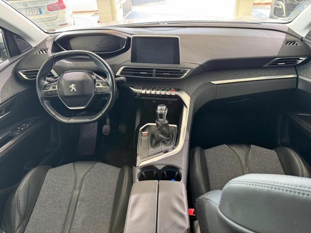 PEUGEOT 5008 BlueHDi 130 S&S Allure