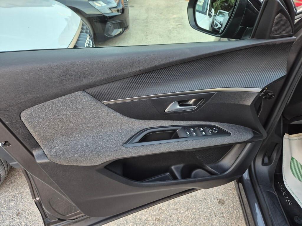 Peugeot NEW 3008 BlueHDi 130CV MANUALE