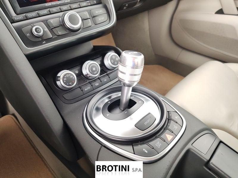 Audi R8 R8 Coupe 4.2 V8 quattro r-tronic