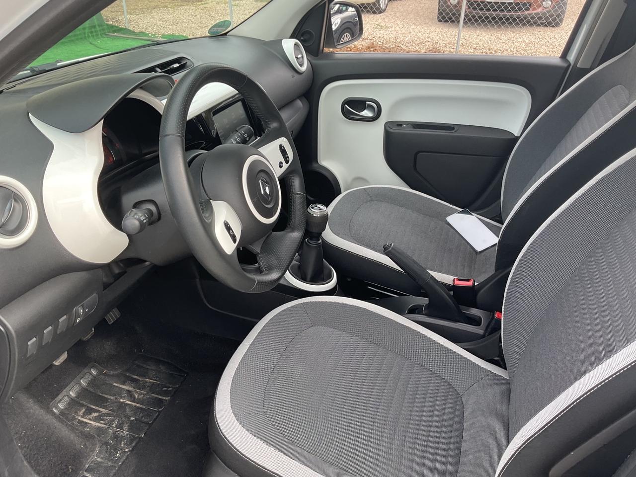 Renault Twingo SCe 65 CV Signature