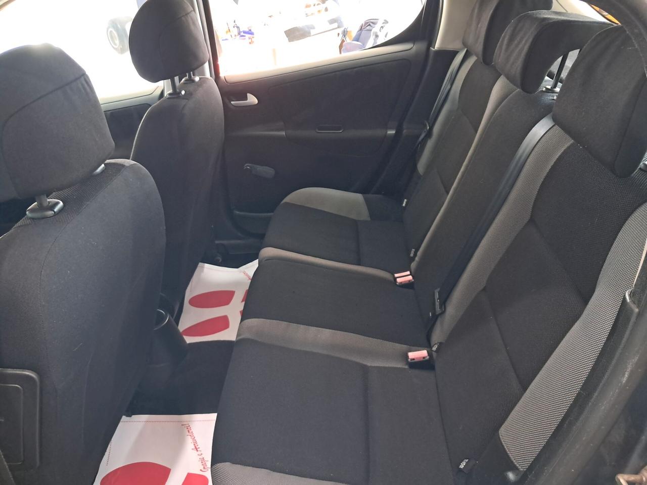 Peugeot 207 1.4 HDi 70CV 5p. X Line