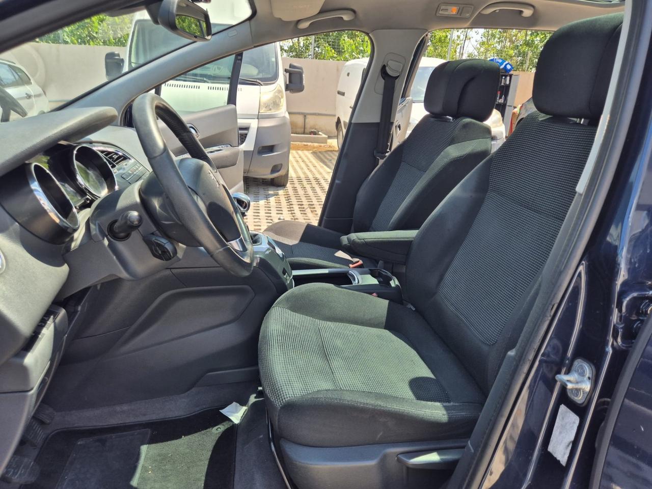 Peugeot 5008 1.6 HDi 110CV Premium