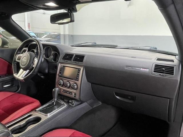 Dodge Challenger 6.4 v8 srt