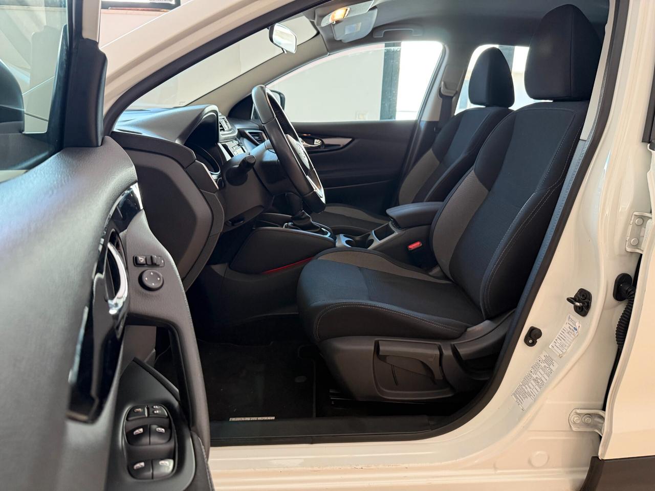 Nissan Qashqai 1.5 dCi Business Navi Retro Led