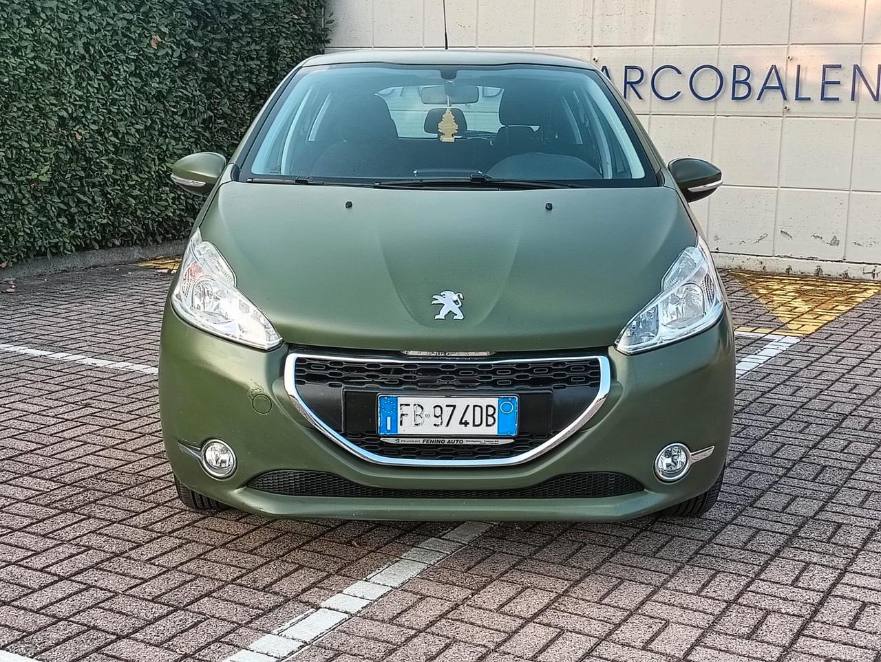 Peugeot 208 1.4 HDi 68 CV 5 porte Allure..CELL 320 147 1147 WUATSAPP 3276540940