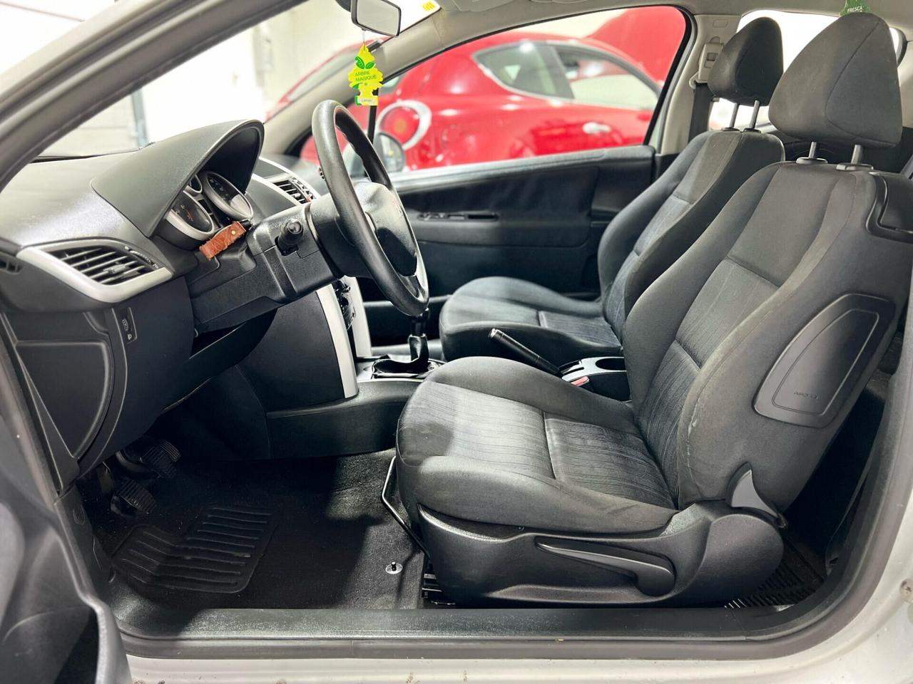 Peugeot 207 1.4 8V 75CV 3p. X Line