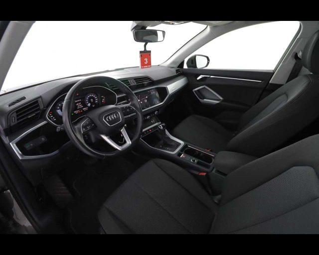 AUDI Q3 35 TFSI S tronic Business