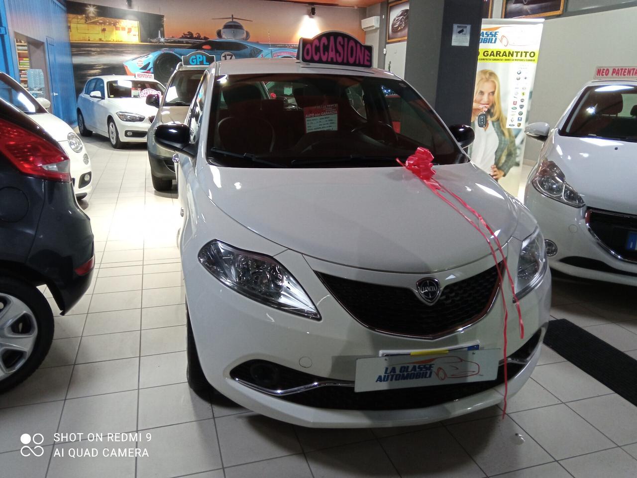 Lancia Ypsilon 1.3 MTJ 5P 95CV NEOPATENTATI SILVER