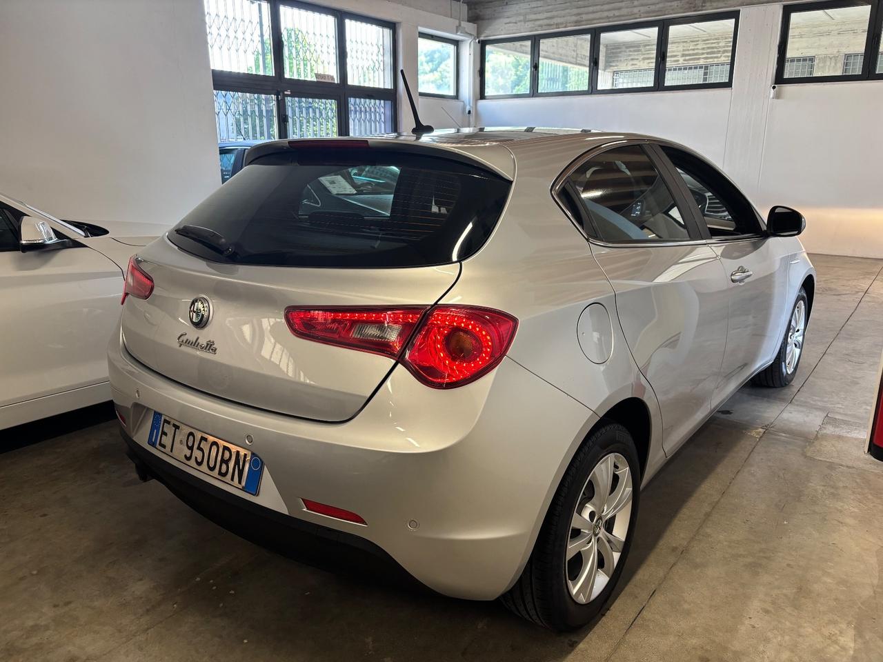 Alfa Romeo Giulietta 1.6 JTDm-2 |OK NEOPATENTATI |