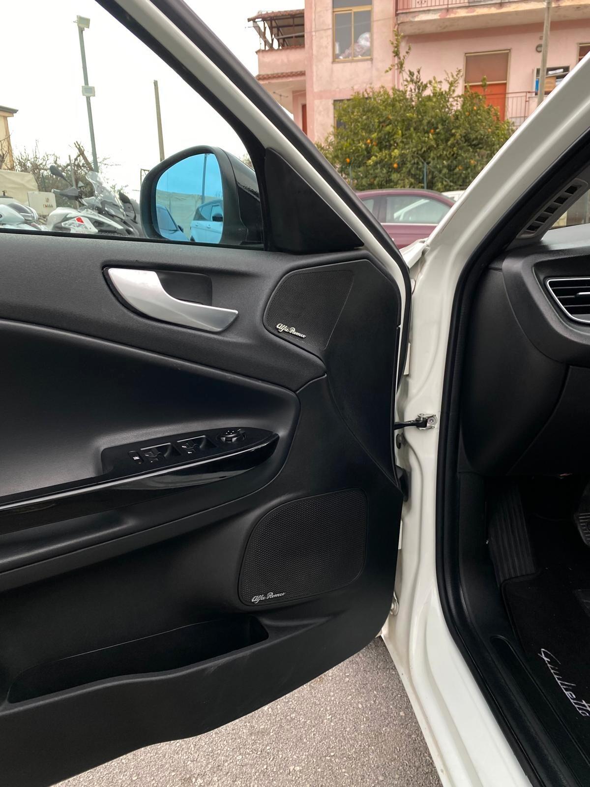 Alfa Romeo Giulietta 1.6 JTDm 105CV