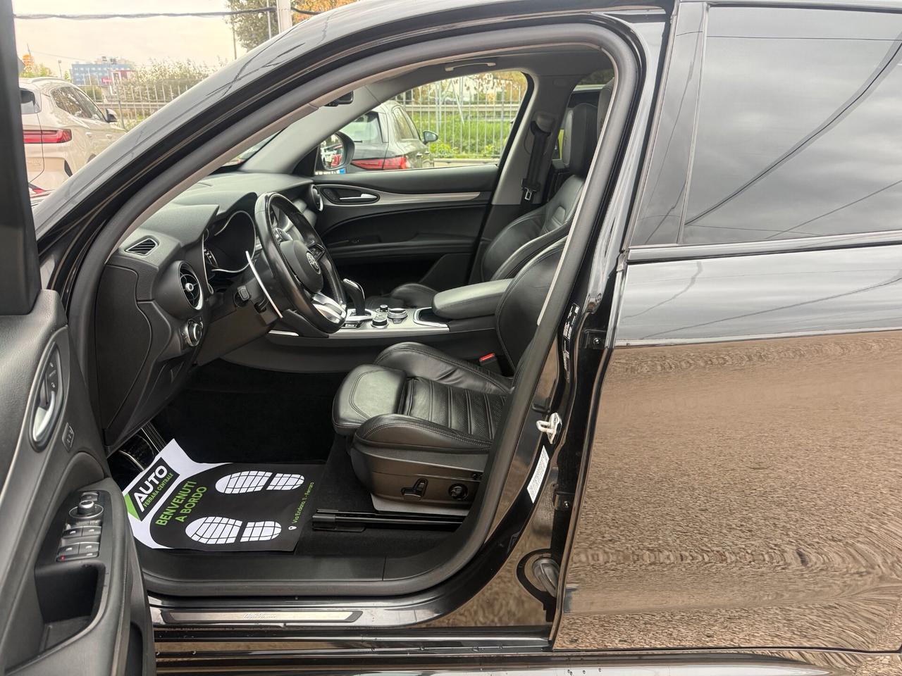 Alfa Romeo Stelvio 2.2 Turbodiesel 210 CV AT8 Q4 Veloce TOTAL BLACK