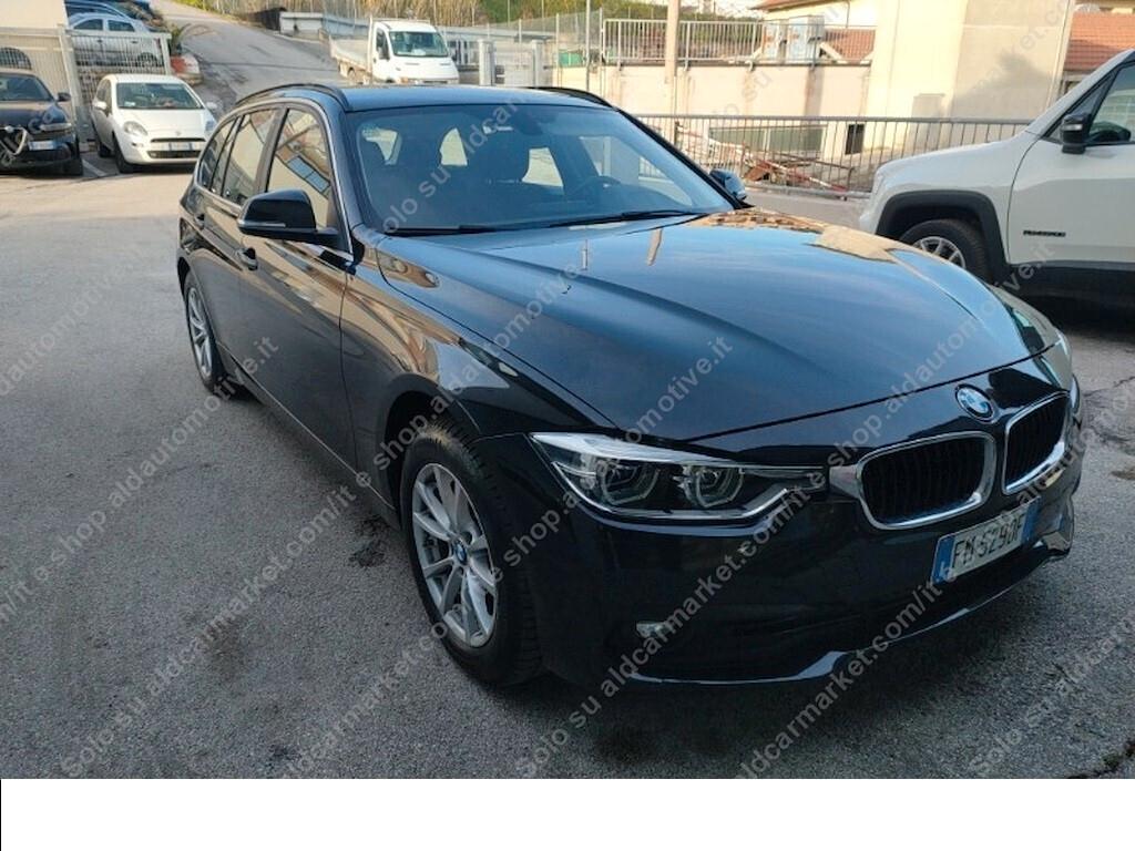 Bmw 318d Touring 150cv Aut. *FULL OPT.* da VETRINA