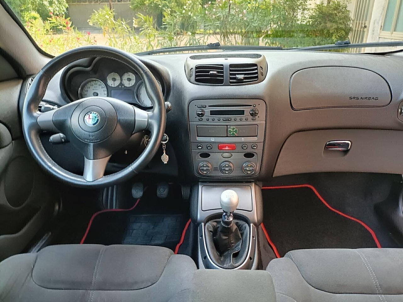 Alfa Romeo GT 1.9 JTDM 16V Distinctive