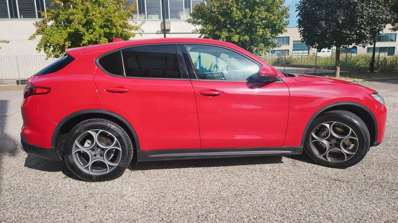 Alfa Romeo Stelvio 2.2 Turbodiesel 160 CV AT8 RWD Business