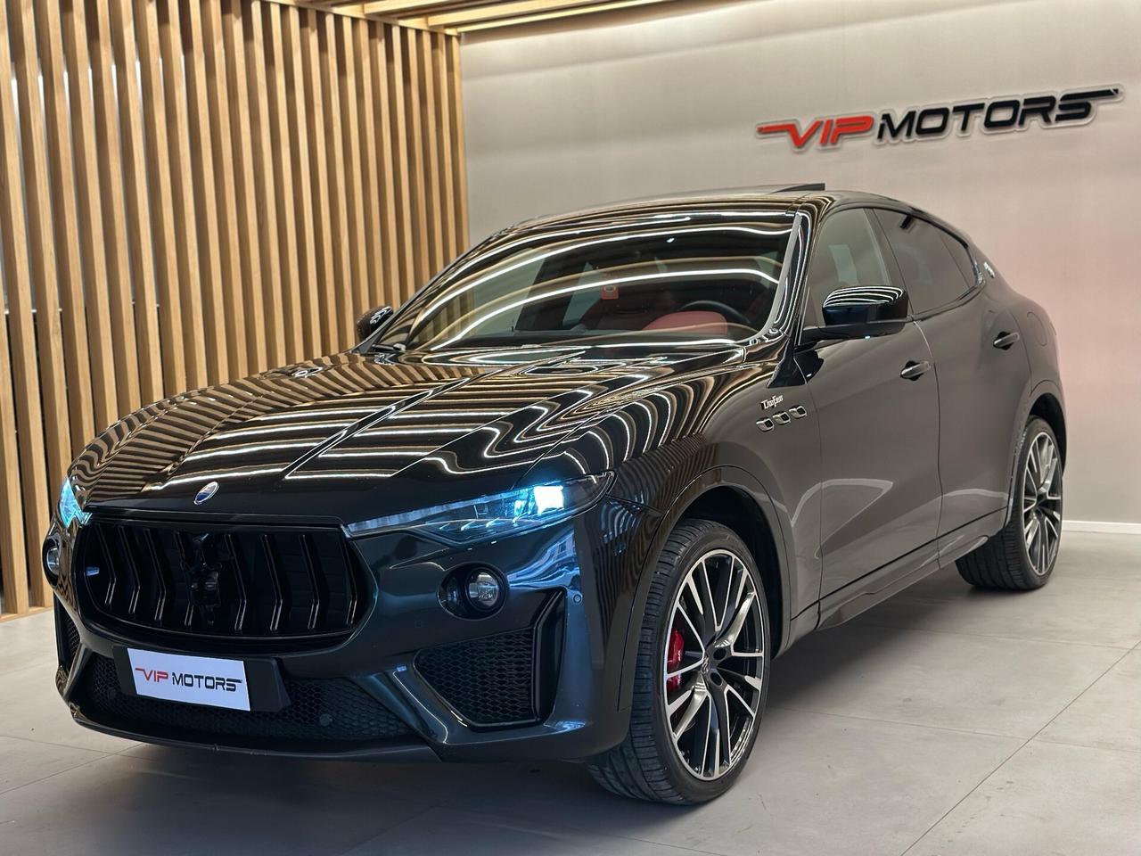 Maserati Levante V8 580 CV AWD Trofeo PARI AL NUOVO PERMUTE GARANZIA