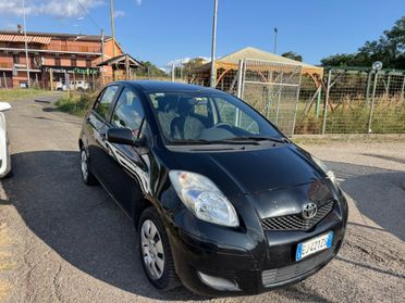 Toyota Yaris 1.0 5 porte Sol NEOPATENTATI