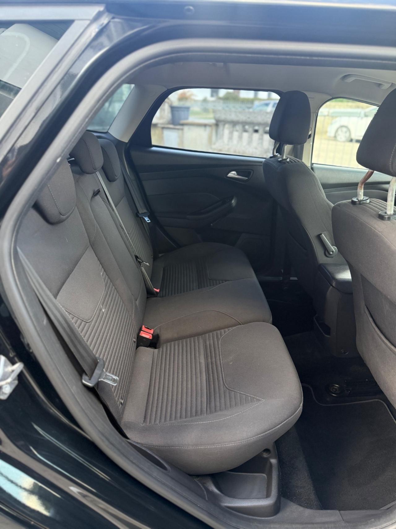 Ford Focus 1.5 TDCi TITANIUM NEOPAT. 2015 EURO 6