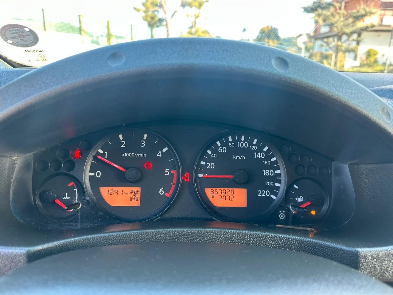 Nissan Navara Double Cab Navara d.cab 2.5 dci XE 174cv