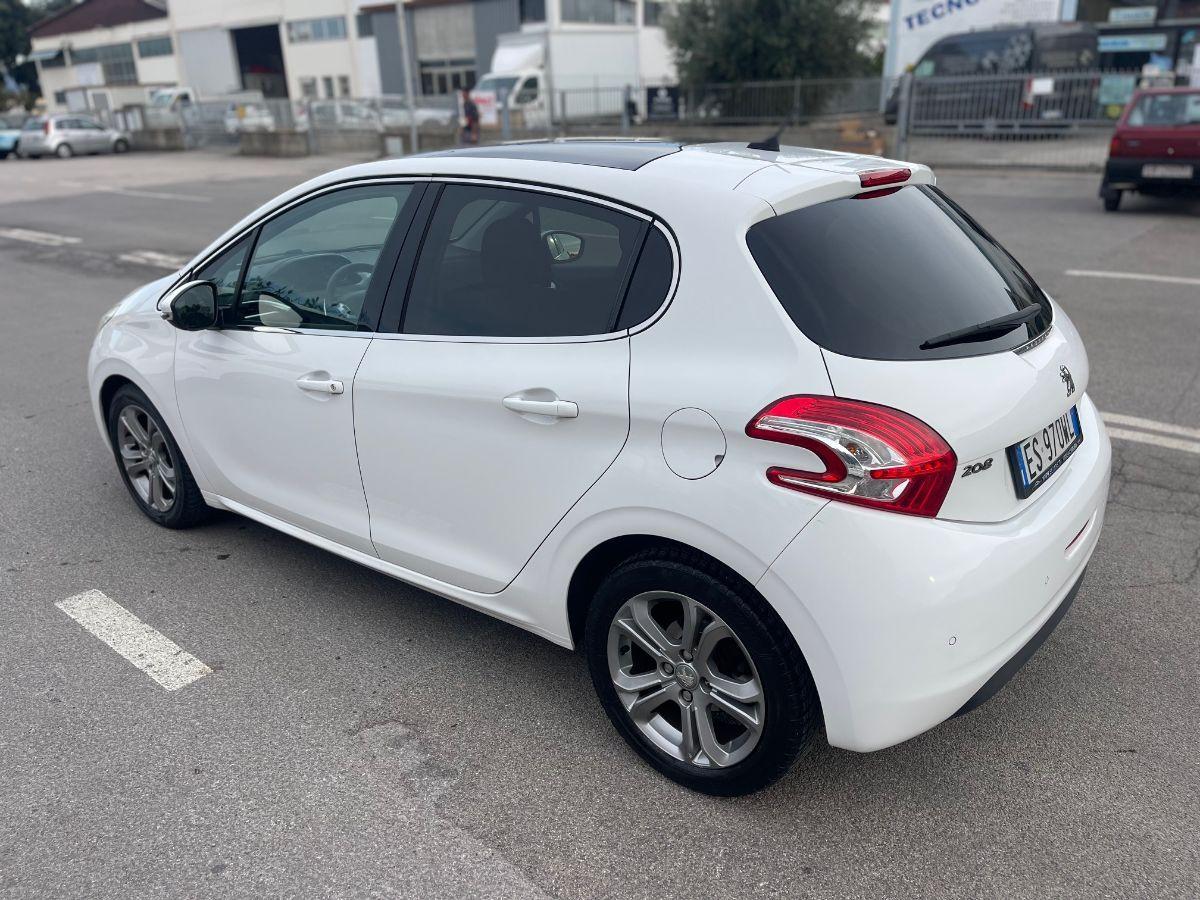 PEUGEOT - 208 - 1.6 e-HDi 92 CV S&S 5p. Allure