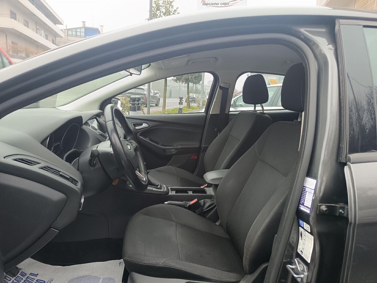 Ford Focus 1.0 DISTRIBUZIONE NUOVA, NAVIGATORE