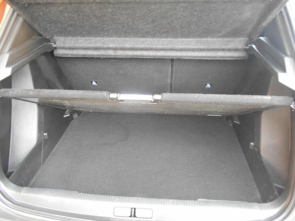 Peugeot 2008 1.5 BlueHDi Allure Navi Pack