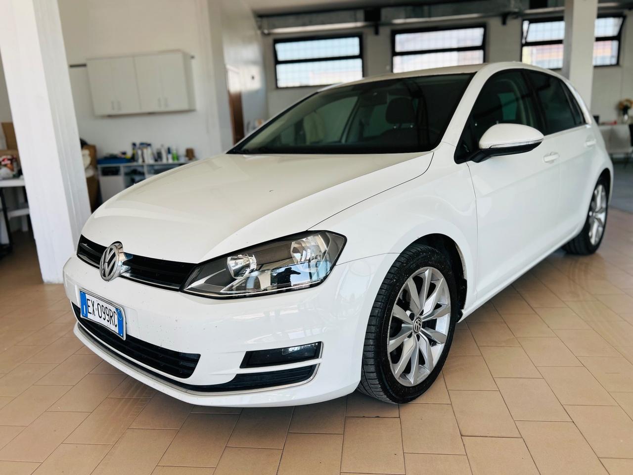 Volkswagen Golf BUSINESS 1.6 TDI 5P HIGHLINE BLUEMOTION TECHNOLOGY
