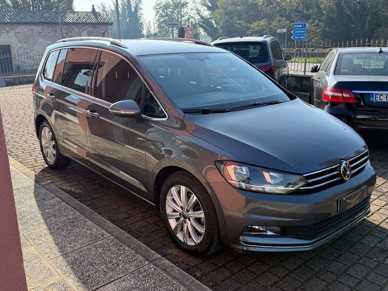 Volkswagen Touran 2.0 TDI 150 CV SCR DSG Highline BlueMotion Technology