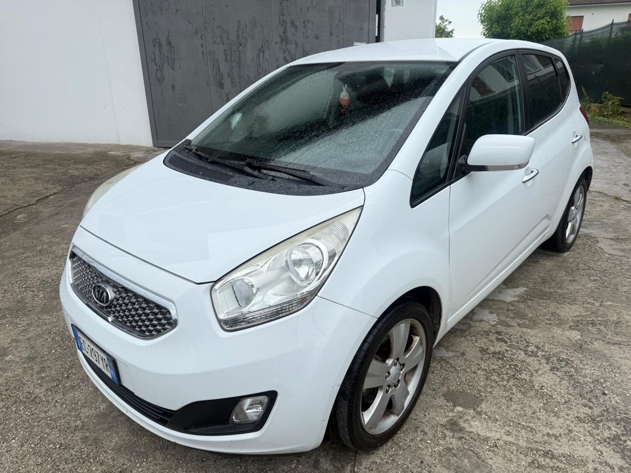 Kia Venga 1.6 CRDi DIESEL FULL OPT POCHI KM NEOPATE