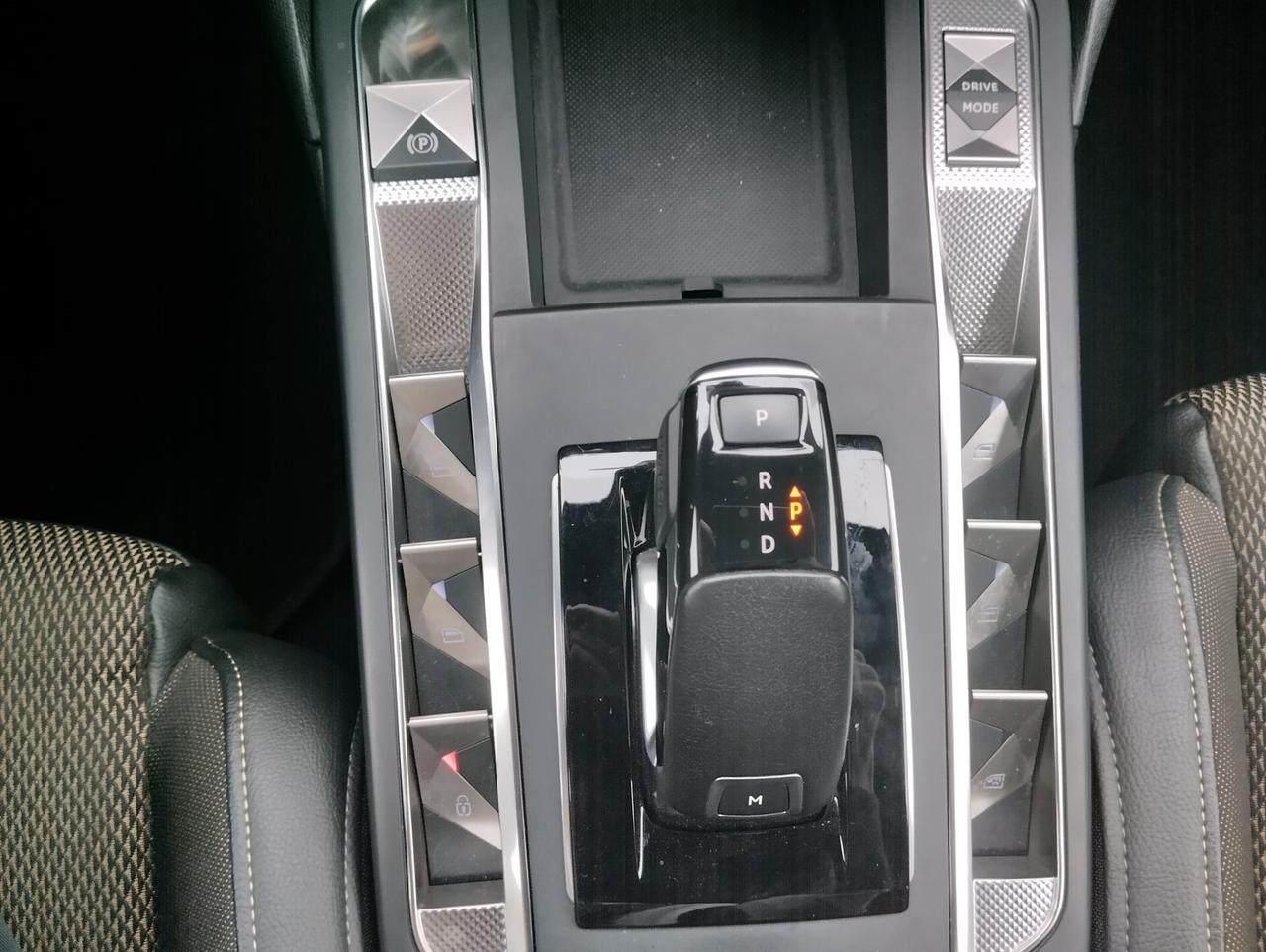 Ds DS3 3 CROSSBACK 130 EAT8 SO CHIC