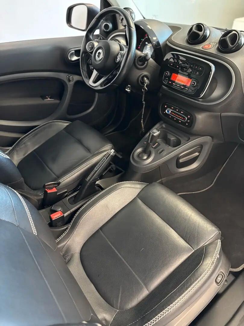 smart forTwo 0.9 t Brabus Xclusive 109Cv-Unipro-Promofinanziamento
