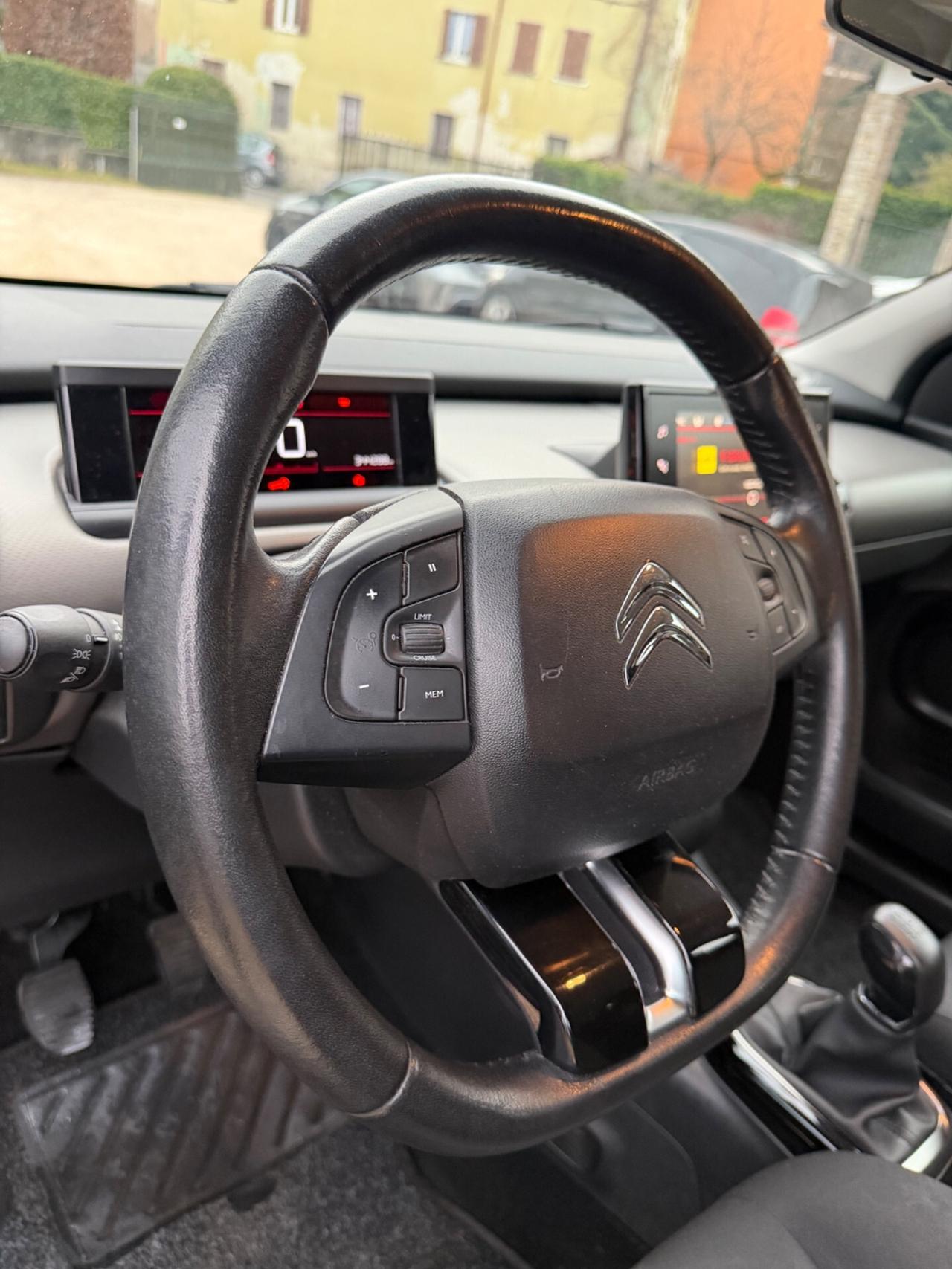 Citroen C4 CACTUS BLUEHDi 100 SHINE KMCERT