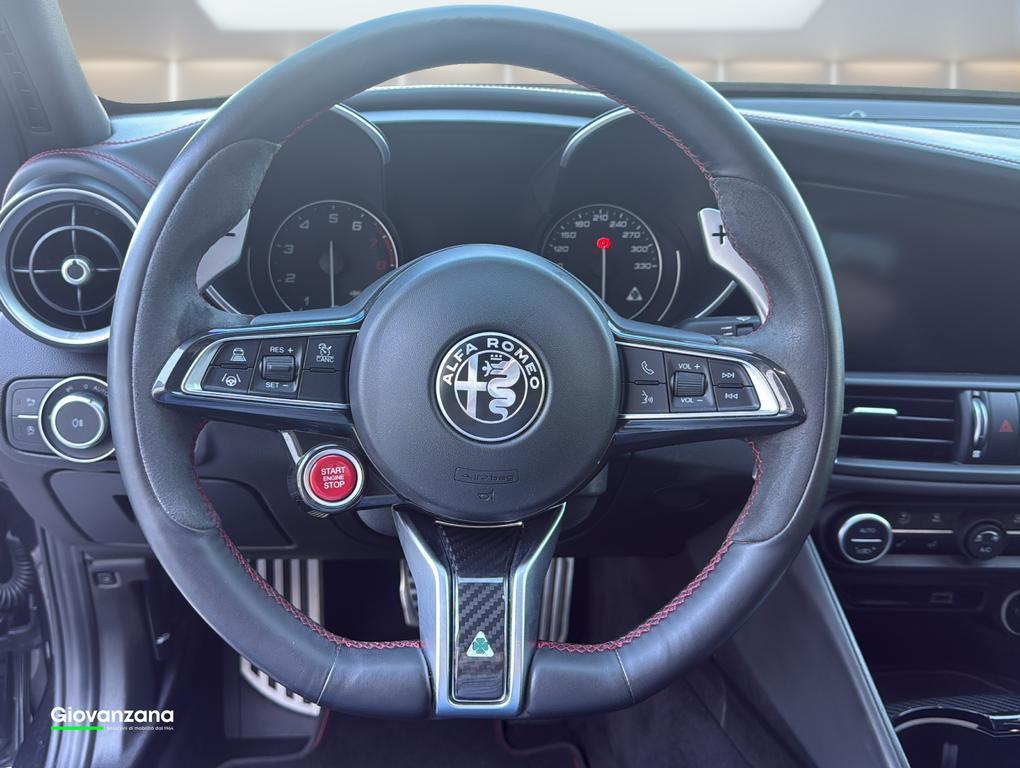 Alfa Romeo Giulia Giulia 2.9 V6 Quadrifoglio 510cv auto SCARICO AKRAPOVIC