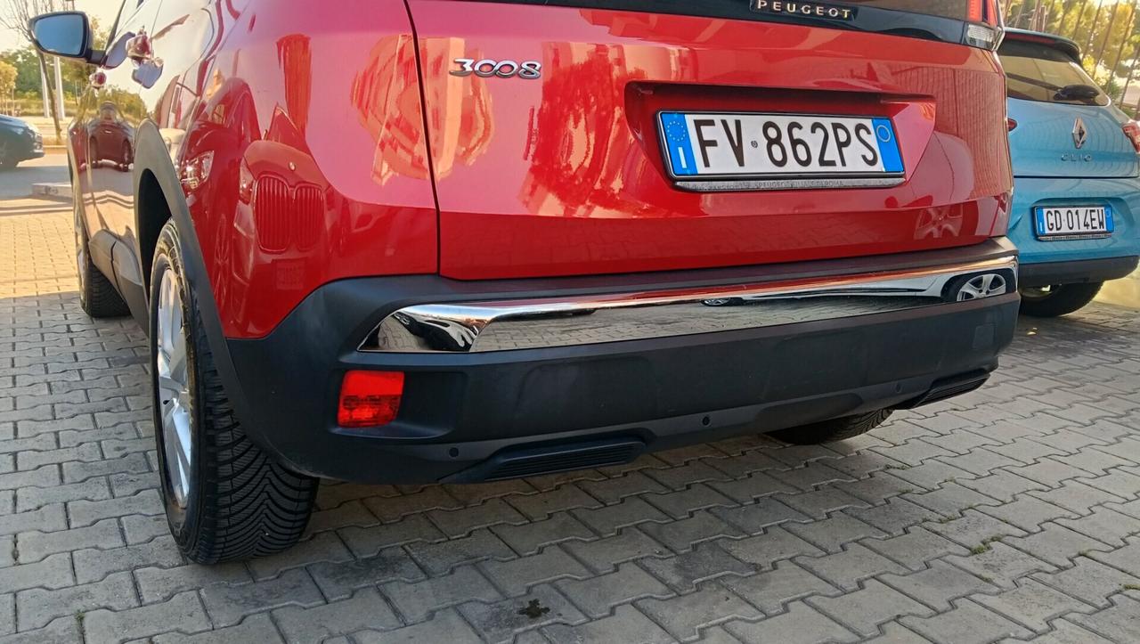 PEUGEOT 3008 1.2 BENZ-NAVI-PREZZO PROMO!