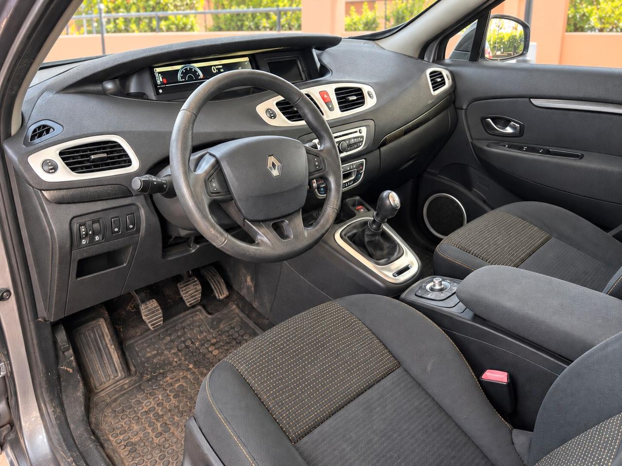 Renault Scénic X-Mod – 159.000 km – Distribuzione fatta