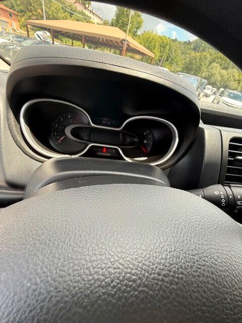 Renault Trafic T27 2.0 dCi 120CV PC-TN Zen 9 POSTI