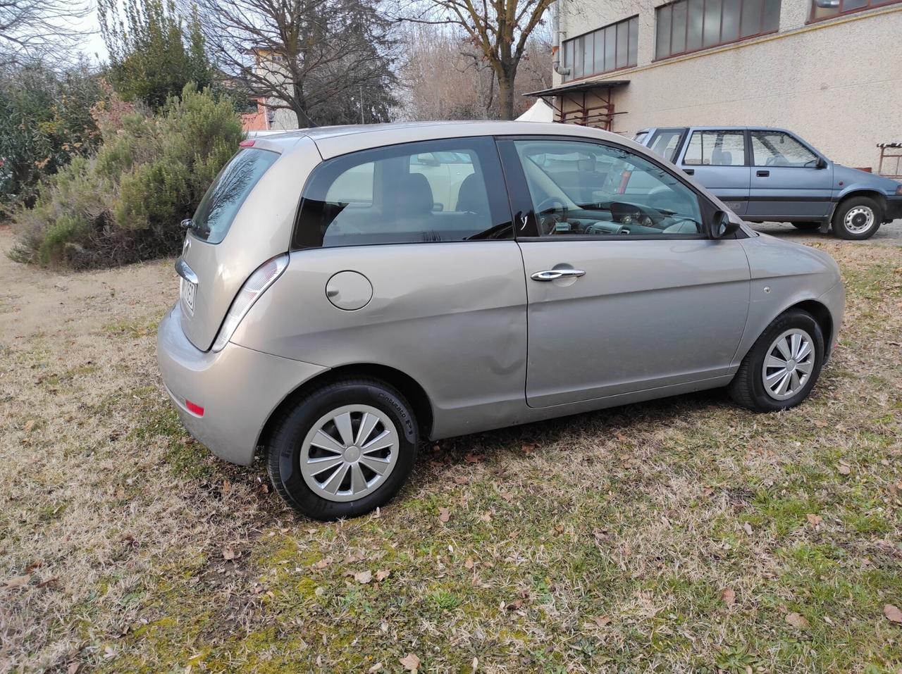 Lancia Ypsilon 1.2 GPL