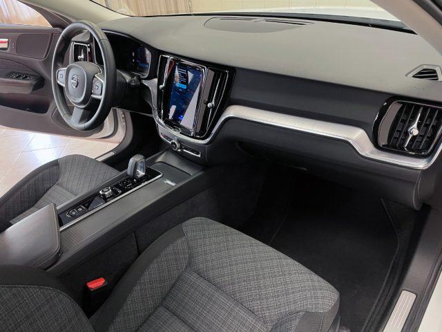 VOLVO V60 2.0 B4 CORE AUTO