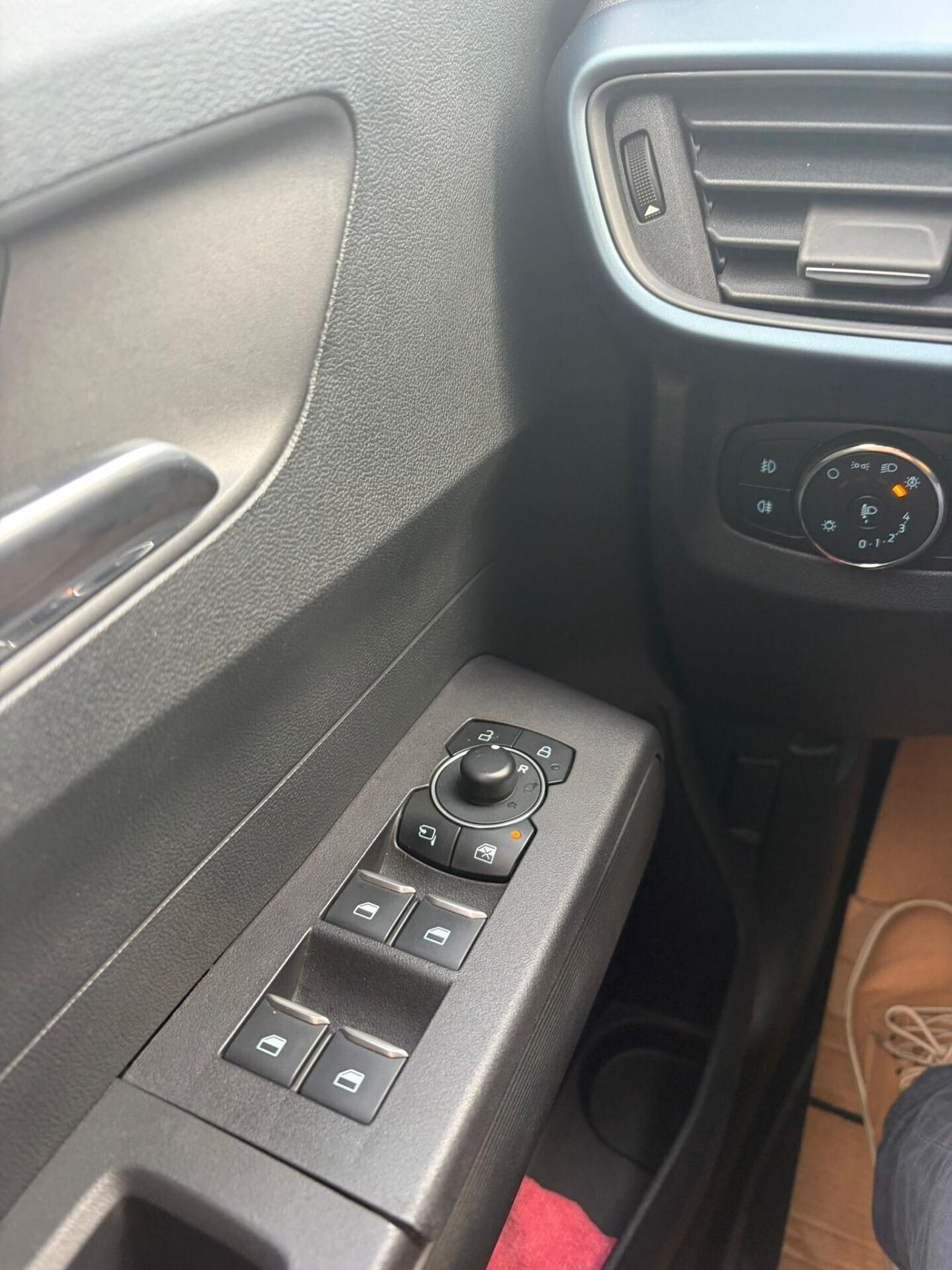 Ford Tourneo Courier FULL