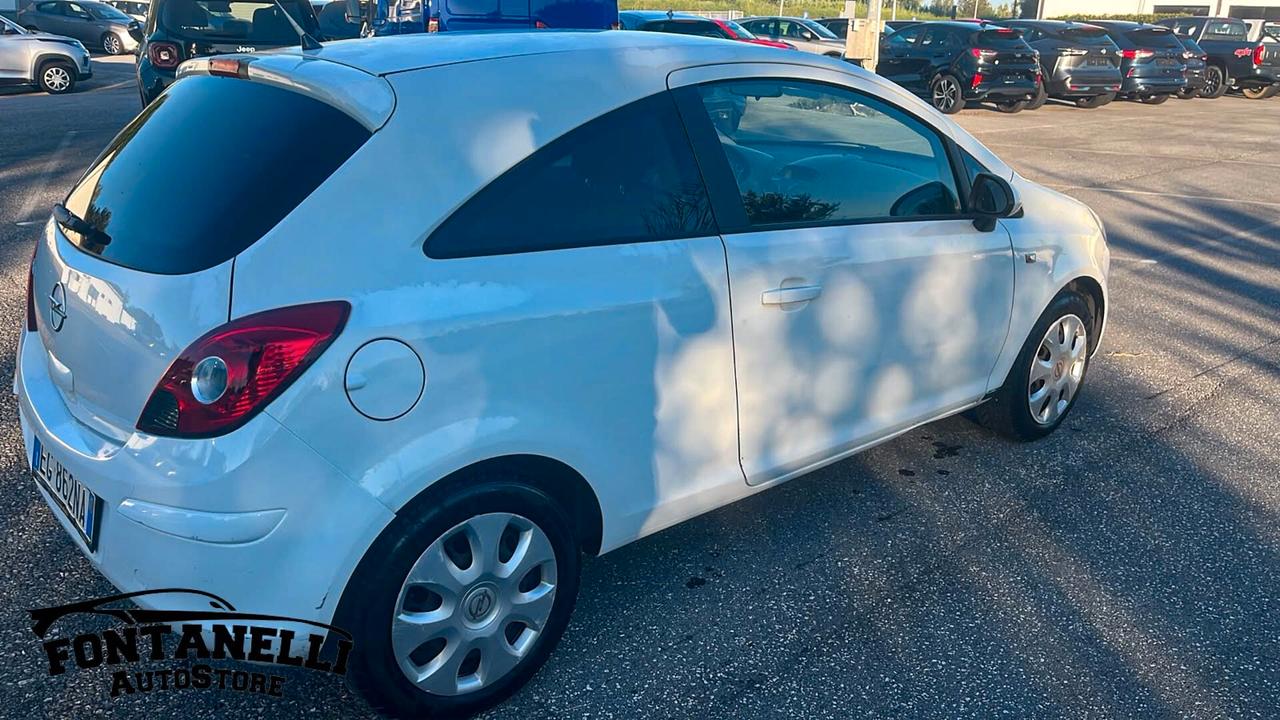 Opel Corsa 1.2 3 porte Club