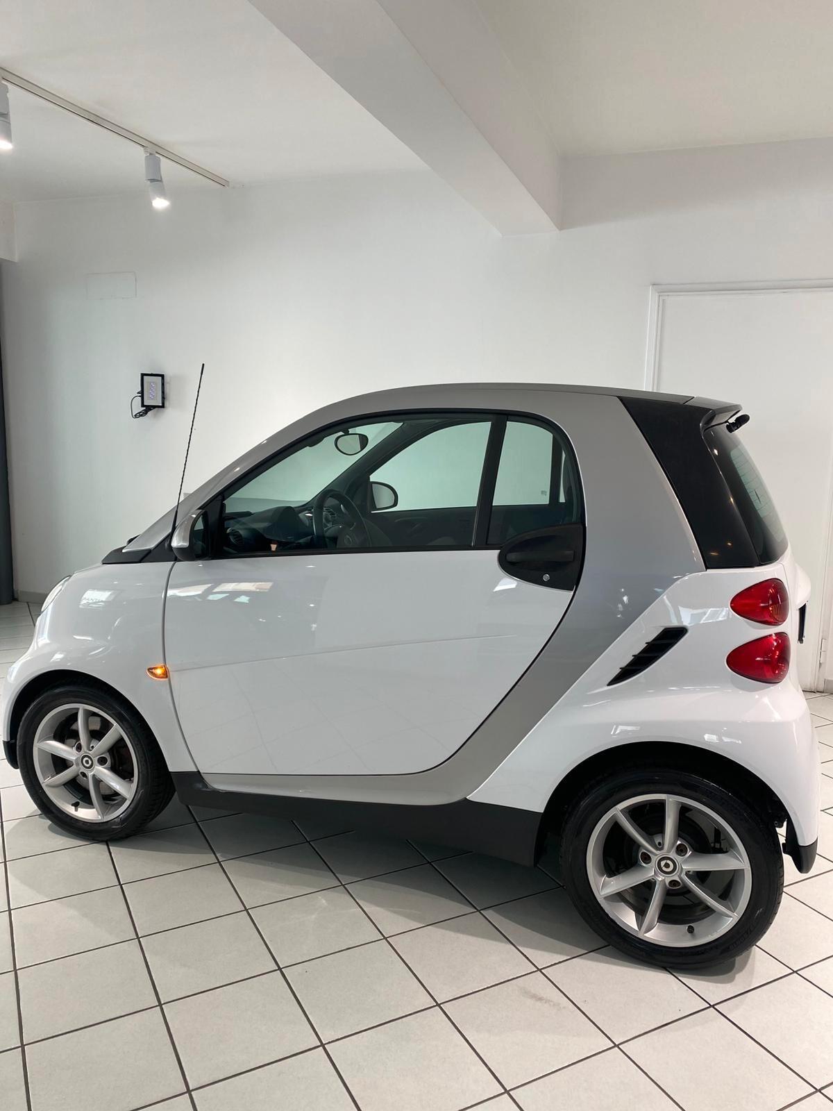 Smart ForTwo 1000 45 kW MHD coupé pure